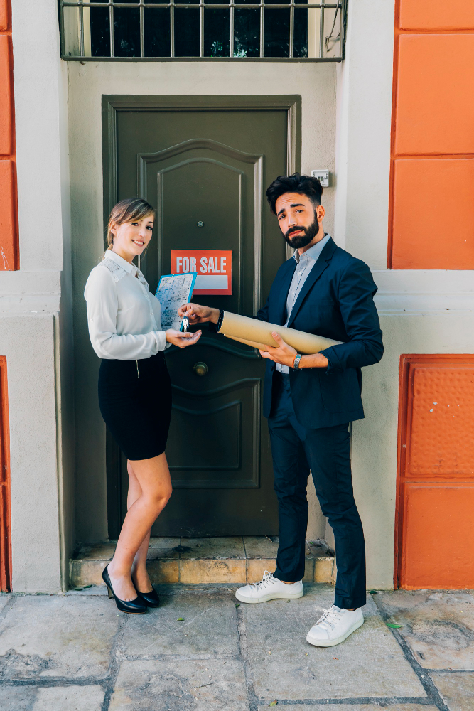 Real Estate Agent in Navigating Goodwood Heights’ Property Market